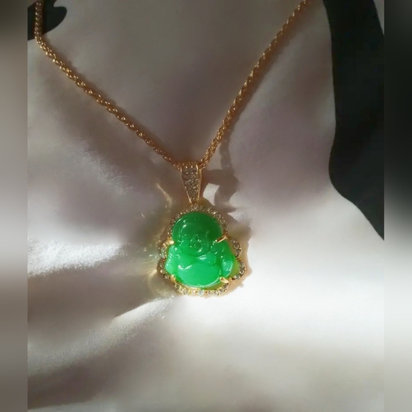 Jade-like green lucky Buddha Necklace - Picture 2 of 2